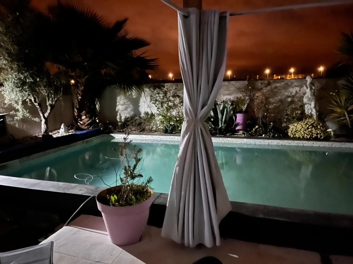 Villa Des Romieux Pinet  Luaran gambar